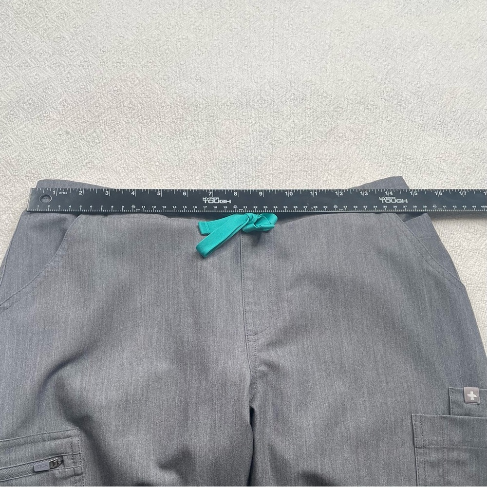 Figs Gray Cargo Pants Teal Drawstring
Size Small ~‎ Healthcare ~Medical Staff - Picture 8 of 12